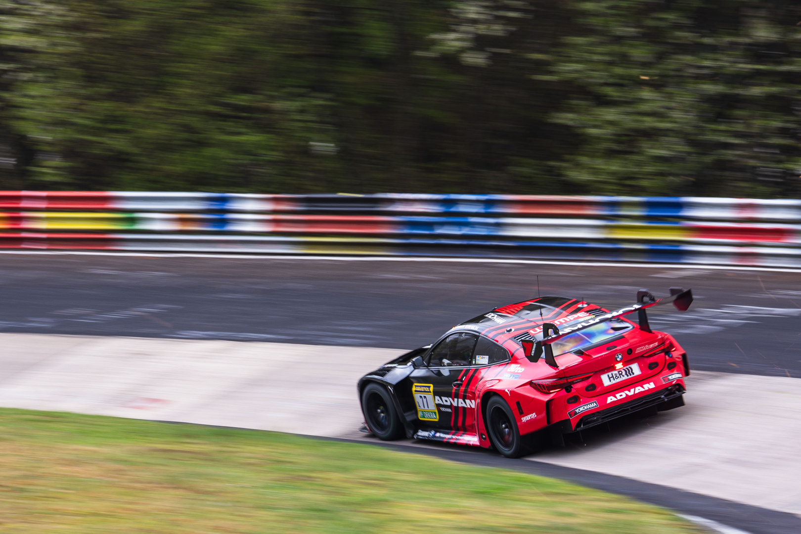 SMALL_P90638342_highRes_nuerburgring-ger-17-